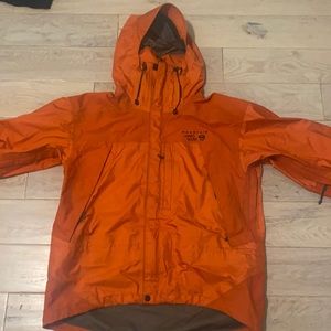 Men’s Mountain Hardwear Mithril Gortex jacket.